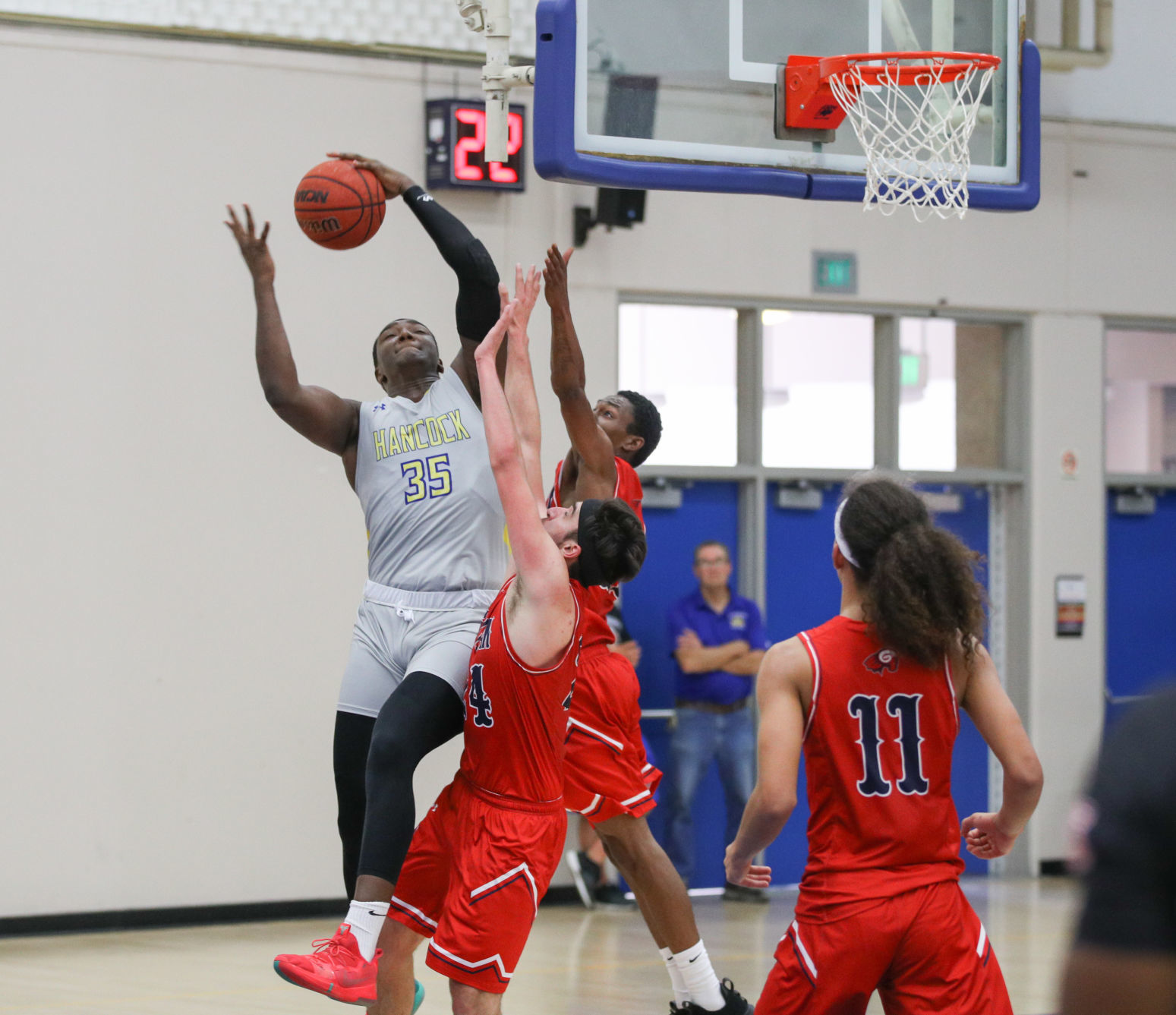 111619 AHC vs Gavilan 16.jpg
